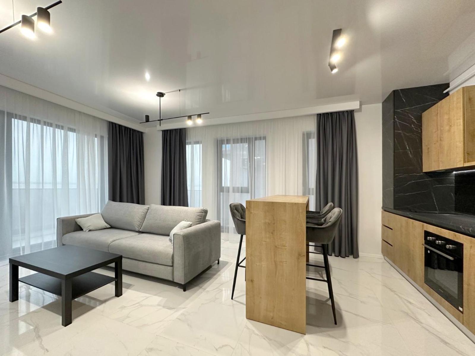 Koya Tower By The Lake Apartments Mamaia Eksteriør bilde